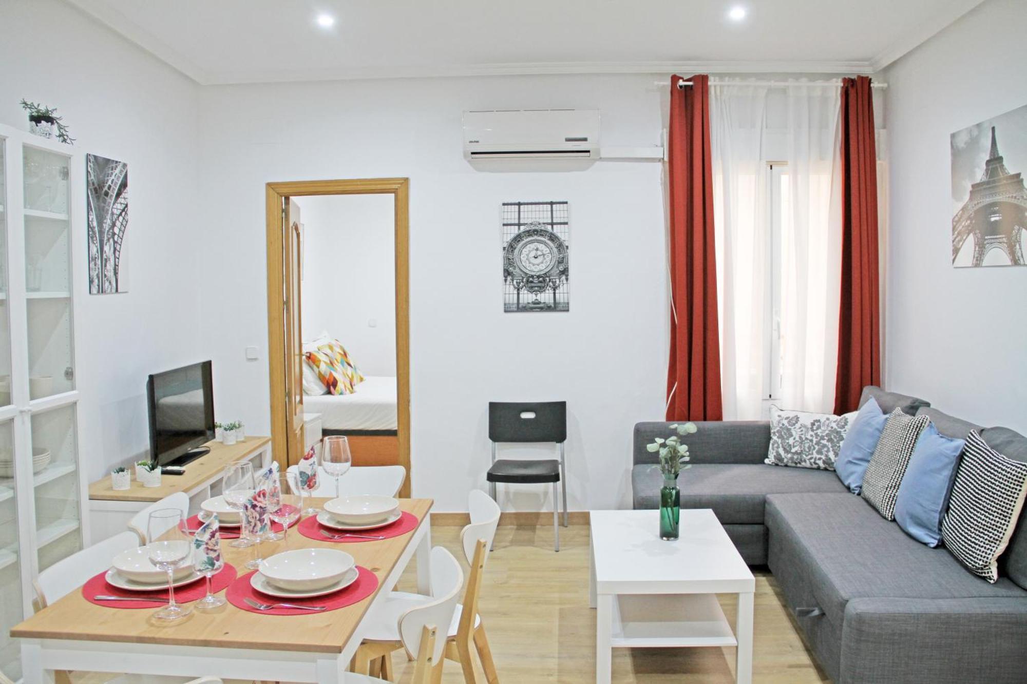 Lujosos Apartamentos En El Centro De Madrid Esterno foto