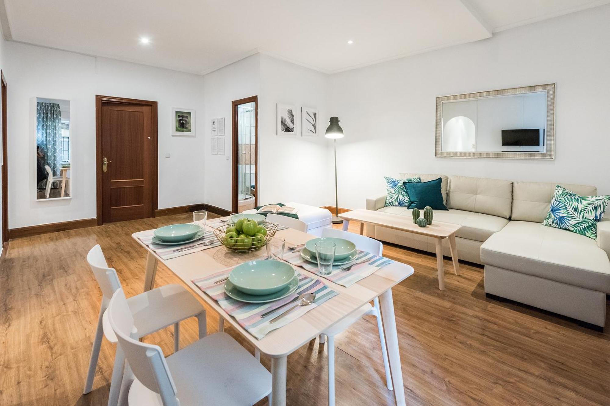 Lujosos Apartamentos En El Centro De Madrid Esterno foto
