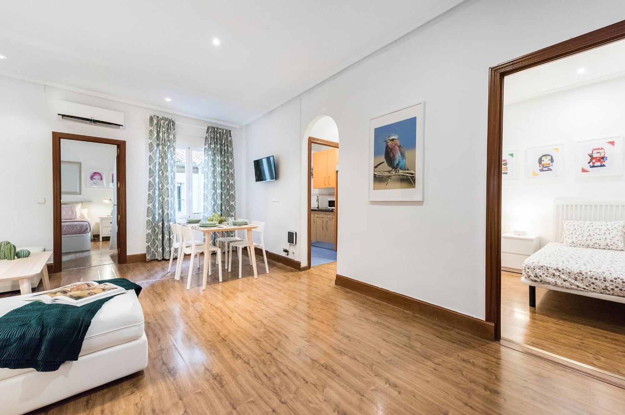 Lujosos Apartamentos En El Centro De Madrid Esterno foto