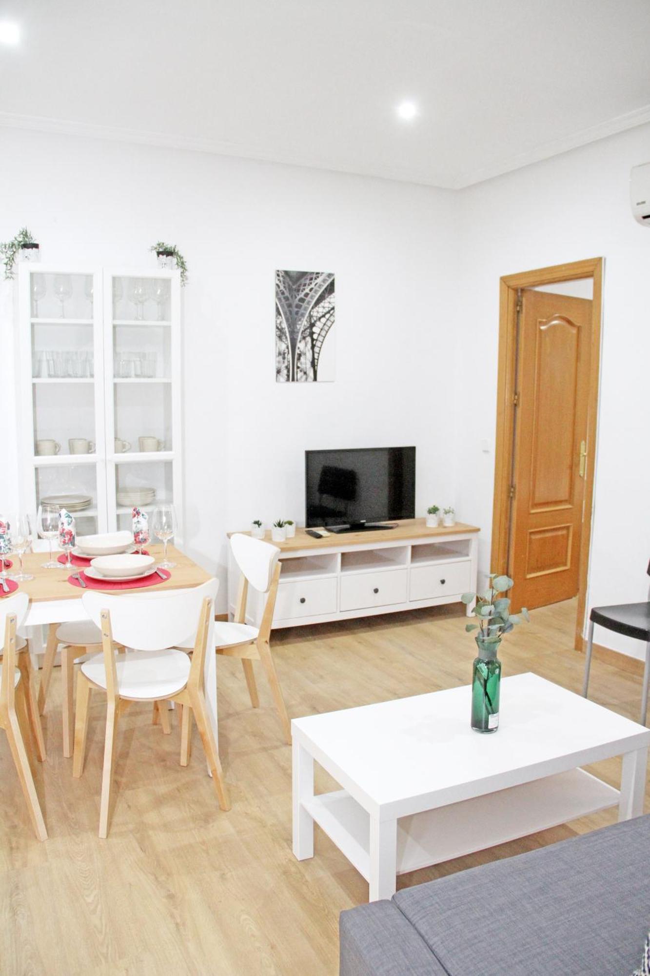 Lujosos Apartamentos En El Centro De Madrid Esterno foto